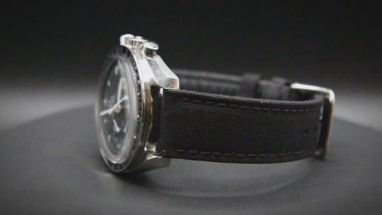 Sailcloth, Cordura military grade watch strap, Quick-release spring bars are installed, lined with Lorica eco-leather by FinWacthStraps®