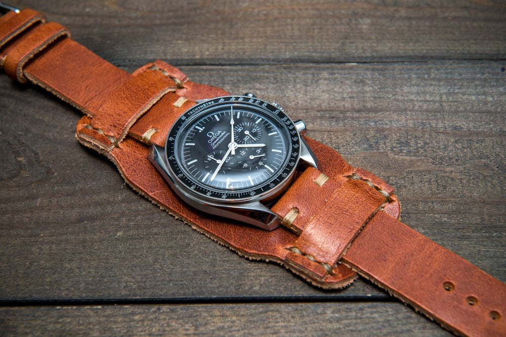 Sui Udholdenhed uld Bund-style Leather Watch Strap, Aviator model, Horween Dublin Cognac