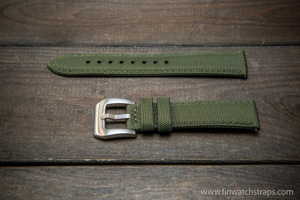 Sailcloth water-resistant watch strap 17-24 mm.